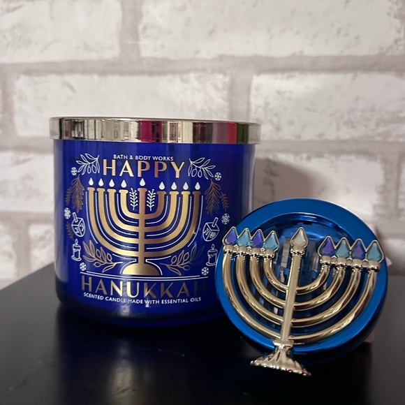 Bath & Body Works Blue Hanukkah Candle with Menorah Design - Picture 1 of 3